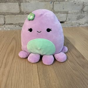 VIOLET Squishmallows